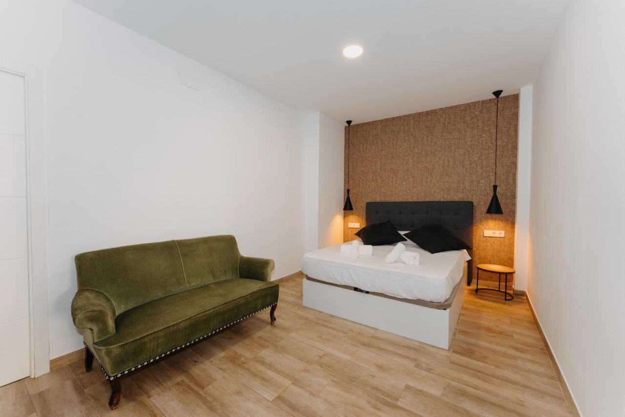 Coverlin Apartamentos San Francisco Málaga Oda fotoğraf