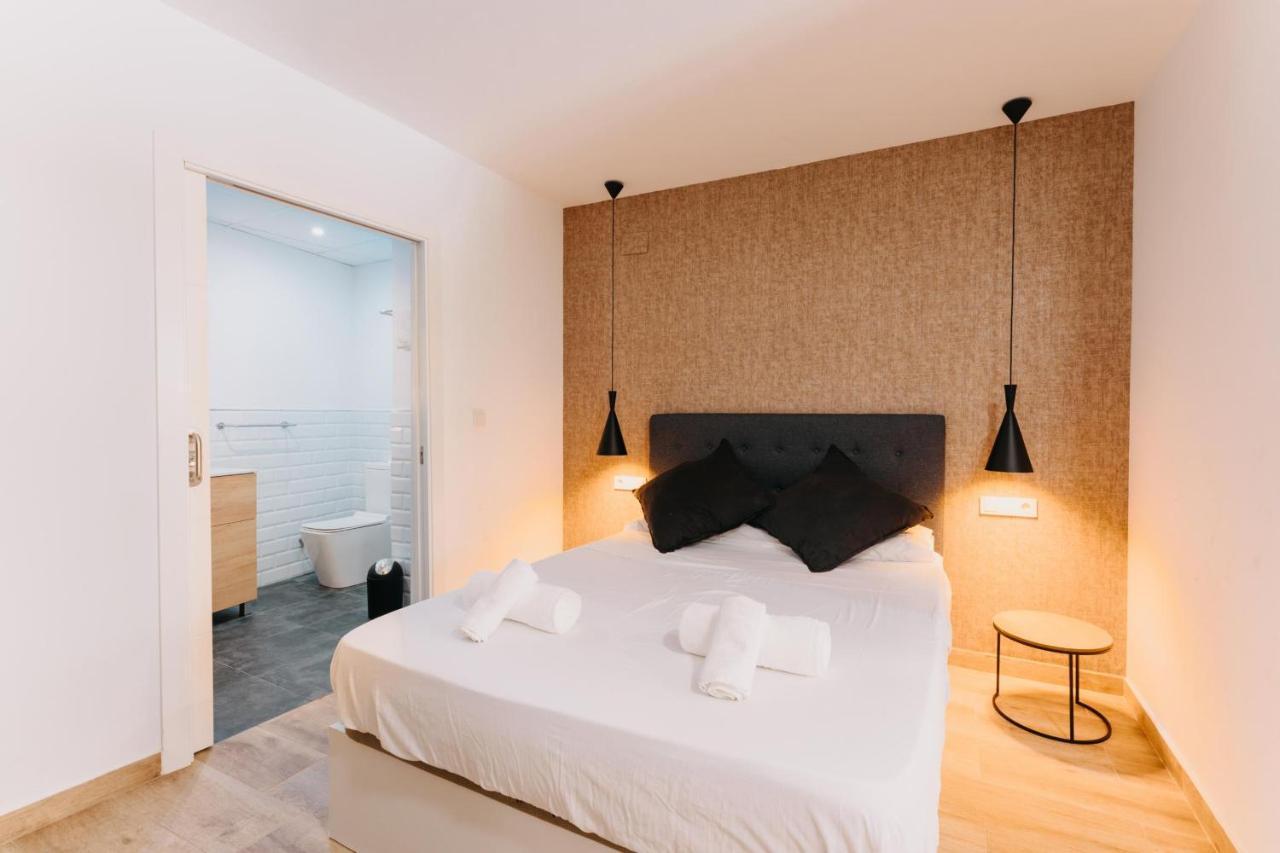 Coverlin Apartamentos San Francisco Málaga Oda fotoğraf