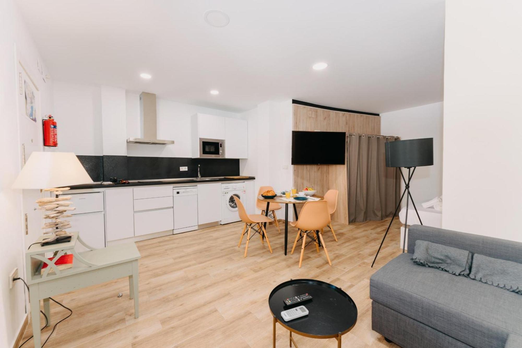 Coverlin Apartamentos San Francisco Málaga Oda fotoğraf
